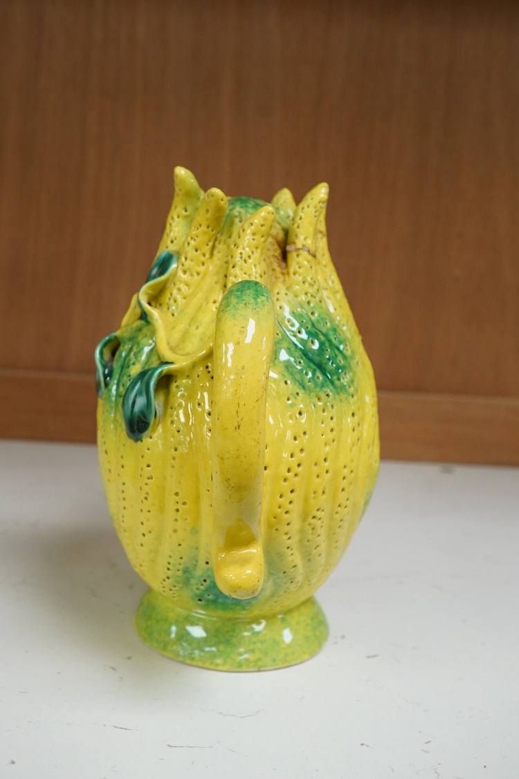 A Chinese 'Cadogan' teapot, the spout in the form of a bird, 17cm high